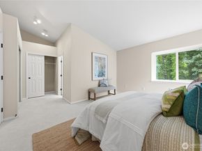 12541 NE 7th Place, Bellevue WA 98005