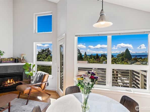 5953 California Avenue SW 2C, Seattle WA 98136