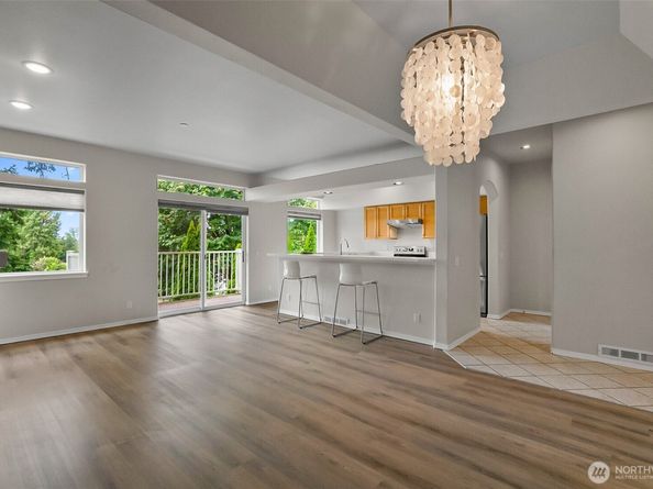 4133 156th Street SW 13, Lynnwood WA 98087