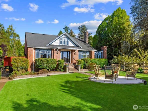 9819 Cherry Street, Edmonds WA 98020