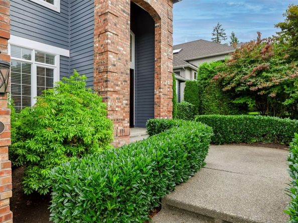132 247th Avenue SE, Sammamish WA 98074
