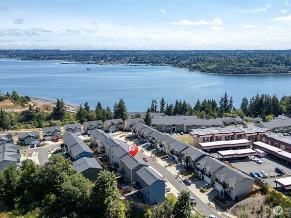 1941 Hardway Lane, Bremerton WA 98312