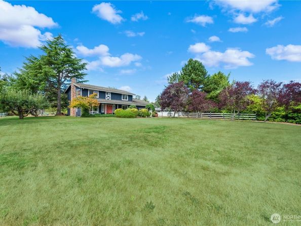 23423 80th Avenue SW, Vashon WA 98070