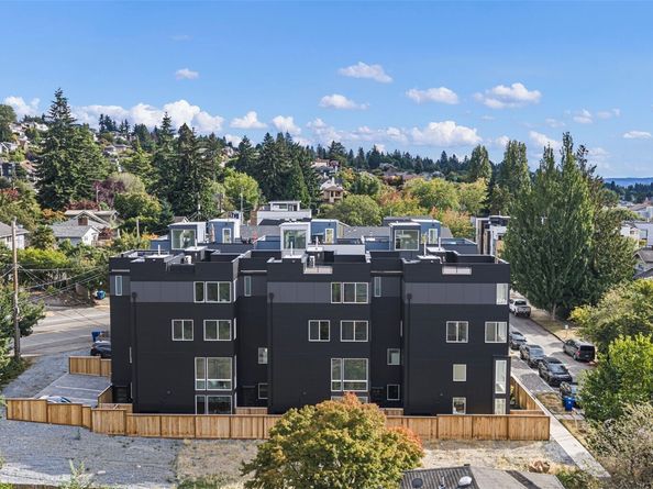 6318 41st Avenue SW F, Seattle WA 98136