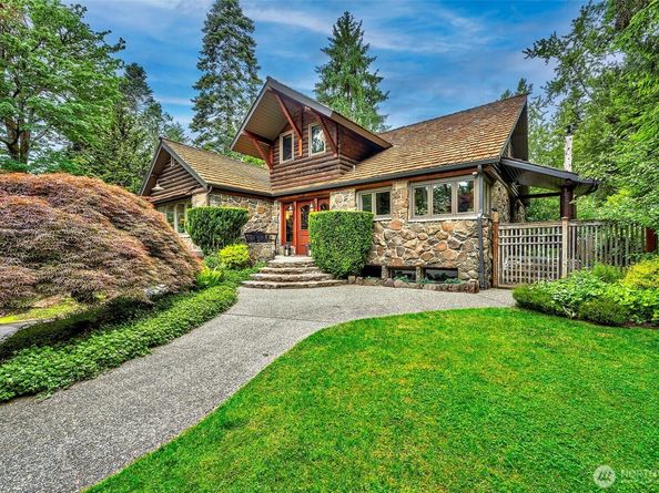 17410 44th Avenue NE, Lake Forest Park WA 98155