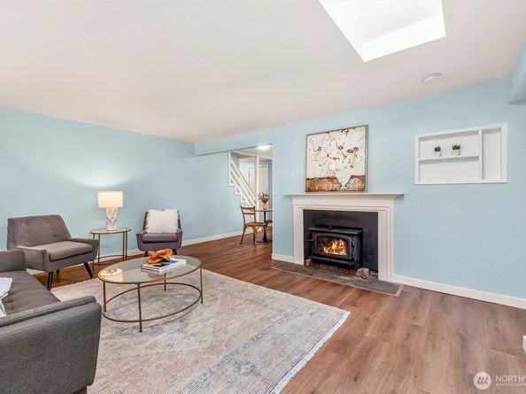 17024 8th Avenue NE, Shoreline WA 98155