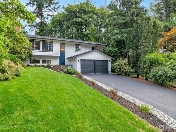 10520 NE 136th Place, Kirkland WA 98034