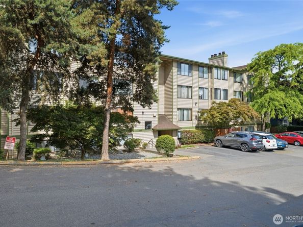 9512 1st Avenue NE 202, Seattle WA 98115