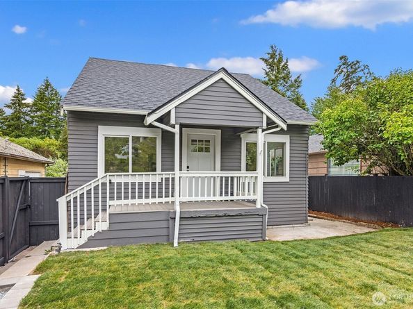 5040 35th Avenue SW, Seattle WA 98126