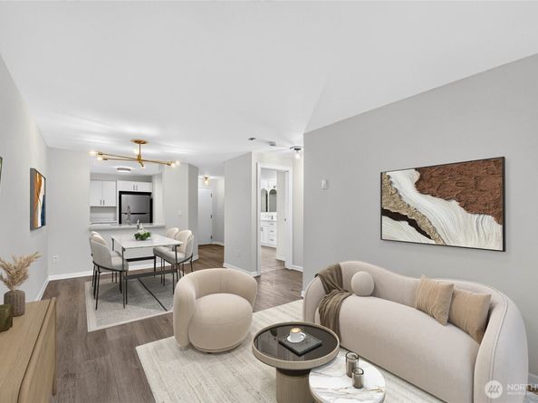 1300 W Boston Street 13, Seattle WA 98119