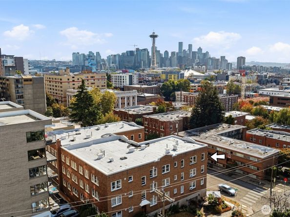 220 W Olympic Place 303, Seattle WA 98119