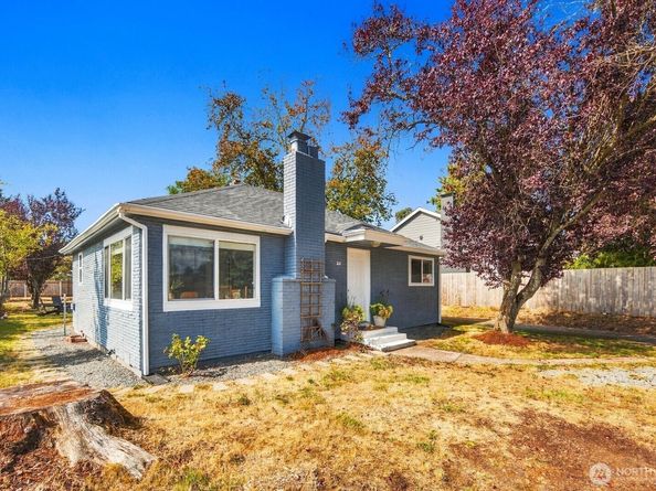 15215 8th Avenue NE, Shoreline WA 98155