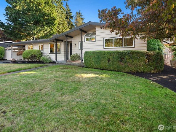 6633 NE Arrowhead Drive, Kenmore WA 98028