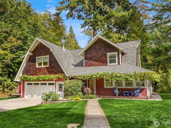 8453 Ferncliff Avenue NE, Bainbridge Island WA 98110