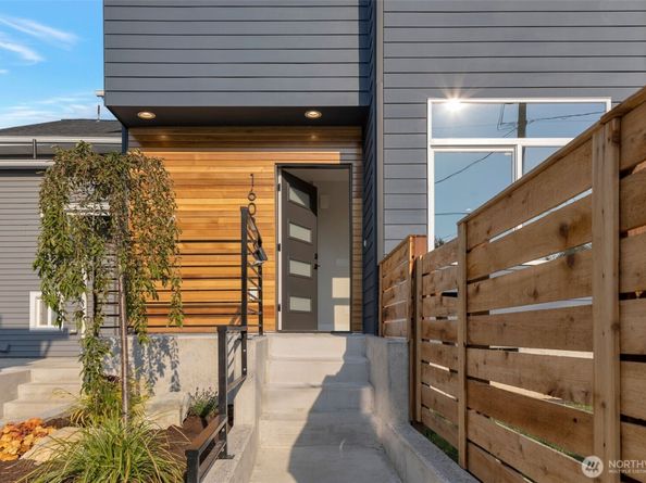 1603 SW Kenyon Street, Seattle WA 98106
