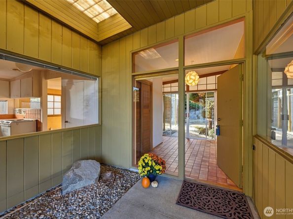 7308 45th Avenue NE, Seattle WA 98115