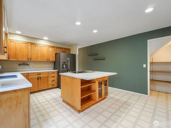 20235 137th Avenue SE, Kent WA 98042