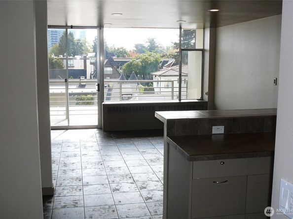 2040 43rd Avenue E 415, Seattle WA 98112