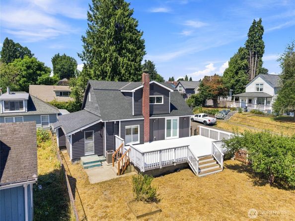 1207 8th Street, Bremerton WA 98337