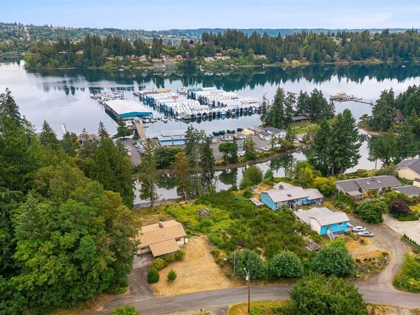 2722 Vincent Way NW, Bremerton WA 98312