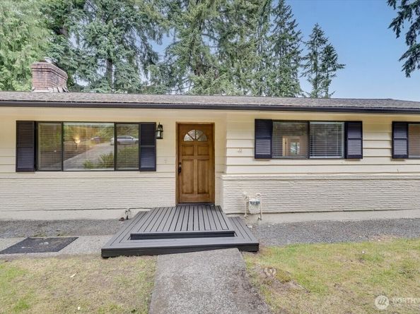 15062 SE 44th Street, Bellevue WA 98006