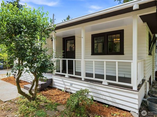 14622 18th Avenue SW, Burien WA 98166