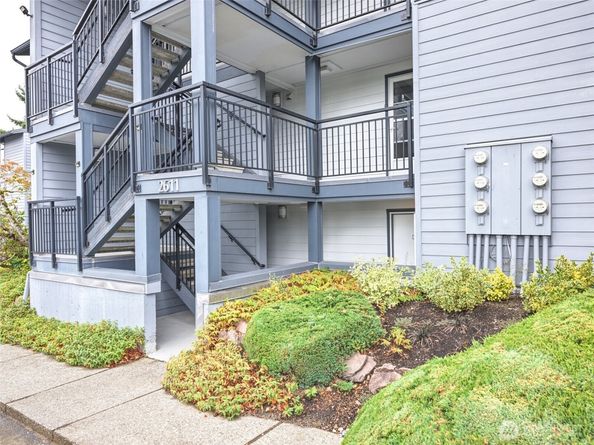 2611 NE 4th Street 213, Renton WA 98056