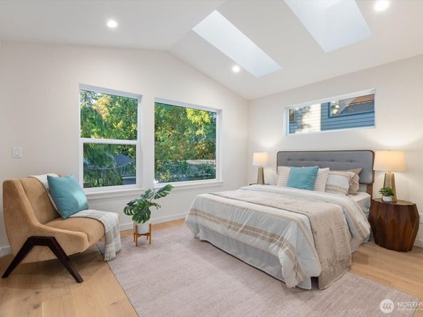 3704 NE 137th Street, Seattle WA 98125