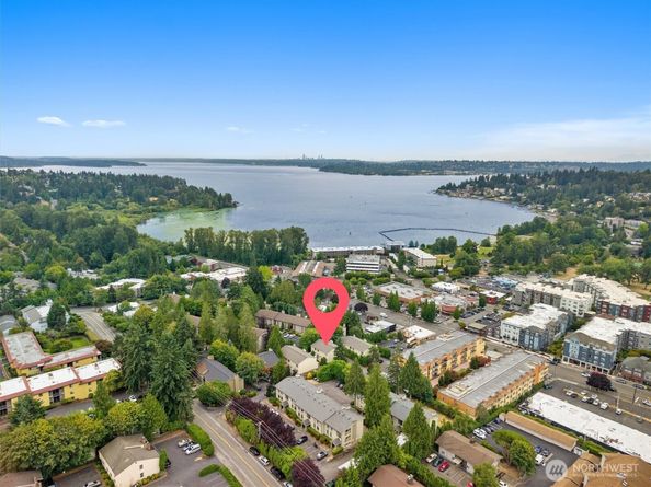 11802 98th Avenue NE B6, Kirkland WA 98034