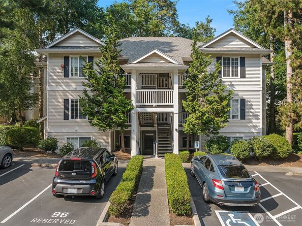 12120 NE 172nd Place L302, Bothell WA 98011