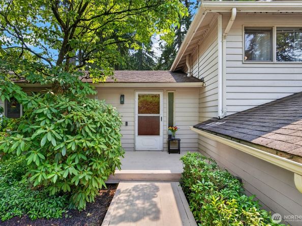 402 170th Place SW, Bothell WA 98012