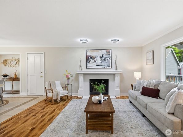 412 164 Place SE, Bothell WA 98012