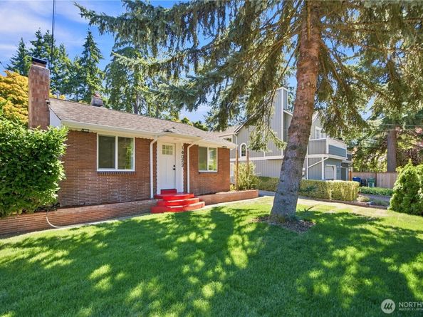 14022 Roslyn Place N, Seattle WA 98133