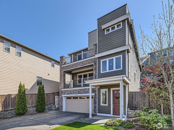 19524 81st Place NE, Kenmore WA 98028