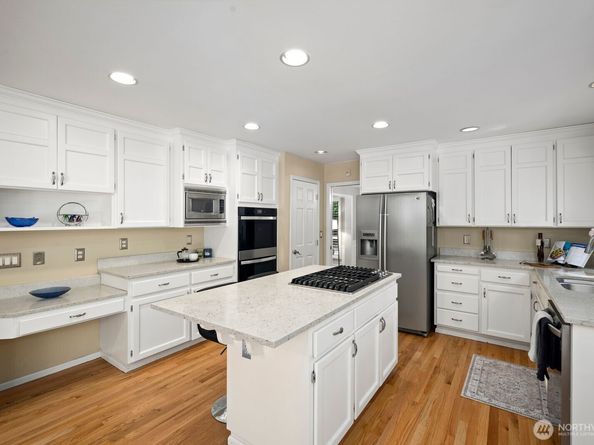 7700 234th Place NE, Redmond WA 98053