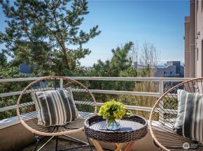 622 6th Avenue W 502, Seattle WA 98119