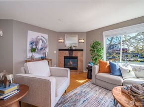 622 6th Avenue W 502, Seattle WA 98119
