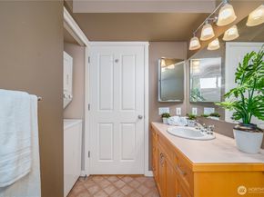622 6th Avenue W 502, Seattle WA 98119