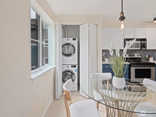 300 10th Avenue A302, Seattle WA 98122