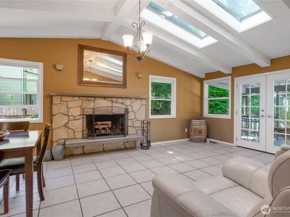 2419 SW 316th Street, Federal Way WA 98023