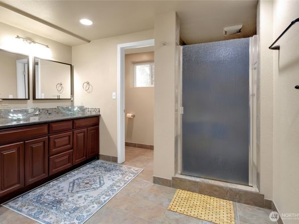 2419 SW 316th Street, Federal Way WA 98023