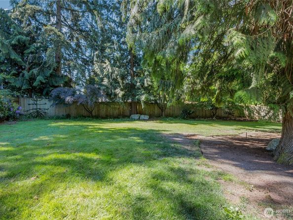 2419 SW 316th Street, Federal Way WA 98023