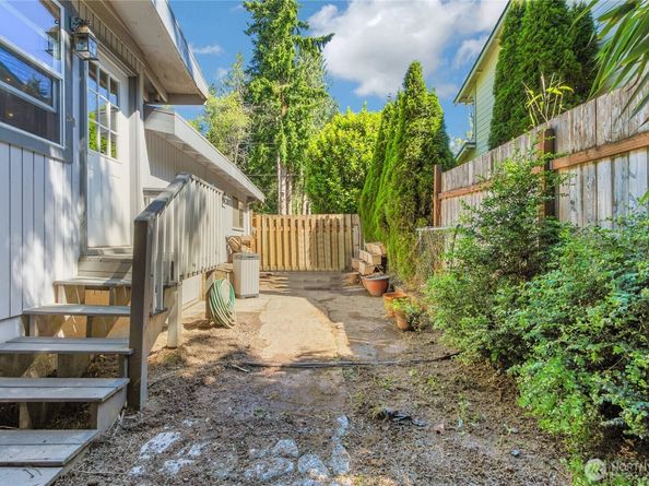 2419 SW 316th Street, Federal Way WA 98023