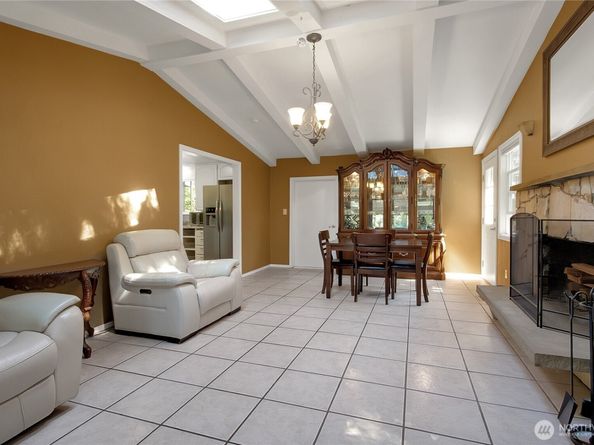 2419 SW 316th Street, Federal Way WA 98023