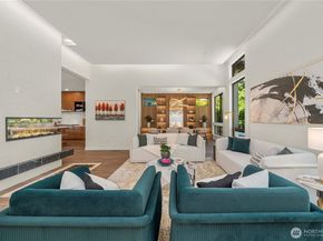 10823 SE 12th Street, Bellevue WA 98004