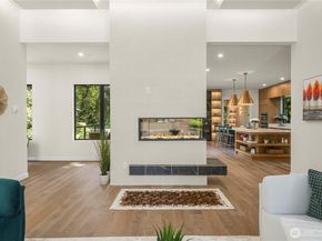 10823 SE 12th Street, Bellevue WA 98004