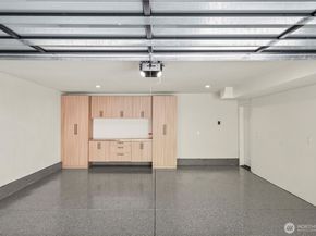 10823 SE 12th Street, Bellevue WA 98004