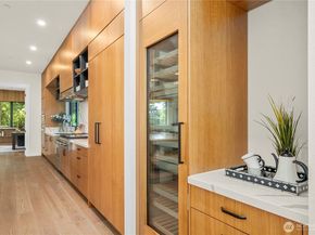 10823 SE 12th Street, Bellevue WA 98004