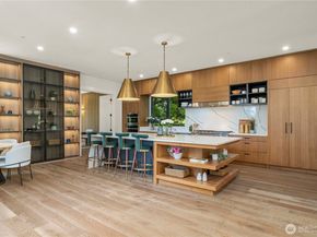 10823 SE 12th Street, Bellevue WA 98004