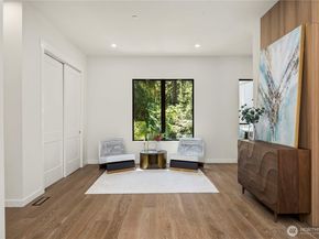 10823 SE 12th Street, Bellevue WA 98004
